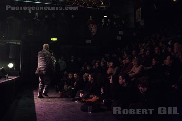 LEGENDARY PINK DOTS - 2007-12-20 - PARIS - Cafe de la Danse - Niels van Hoorn